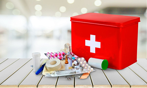 Аптечка на море: список лекарств в отпуск